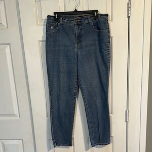 Gloria Vanderbilt Jeans size 14